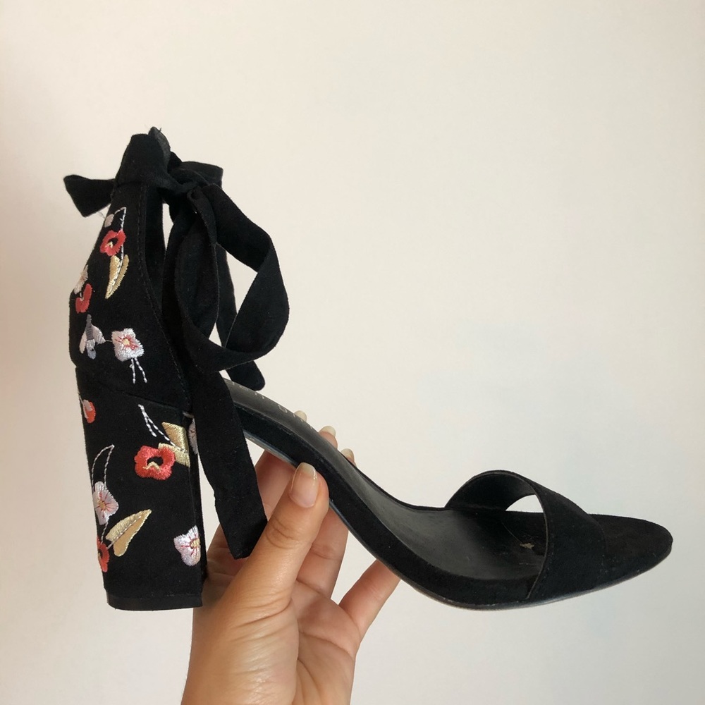 Steve Madden Black Chunky Heel